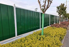 新型綠色鐵皮圍擋